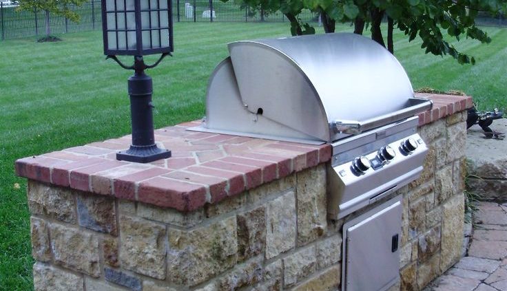 Outdoor Kitchen