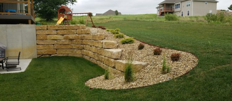 retaining wall installation | hardscaping topeka ks