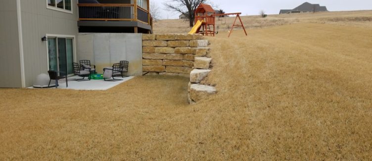 retaining wall north topeka ka | hardscape designs auburn ks