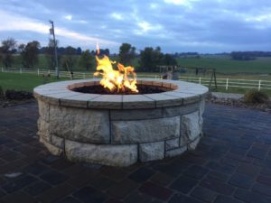 Outdoor Fireplaces - Brick Firepit
